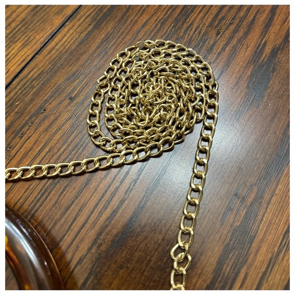 TORTOISE RING BUCKET CROSSBODY BAG - Picture 8 of 8